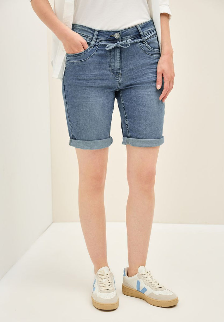 Jogg Shorts im Denim Look