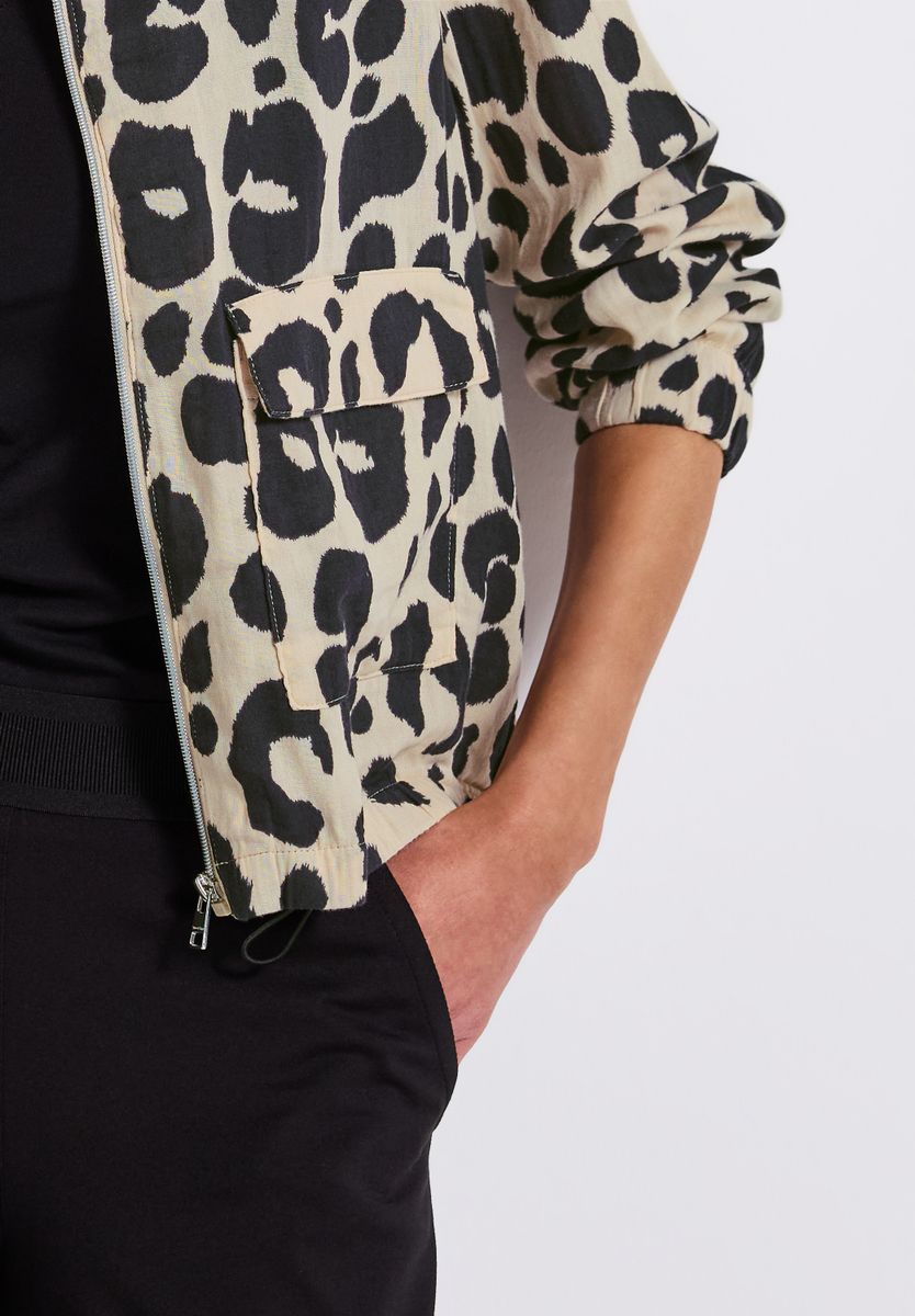 Gemusterter Musselin Blouson