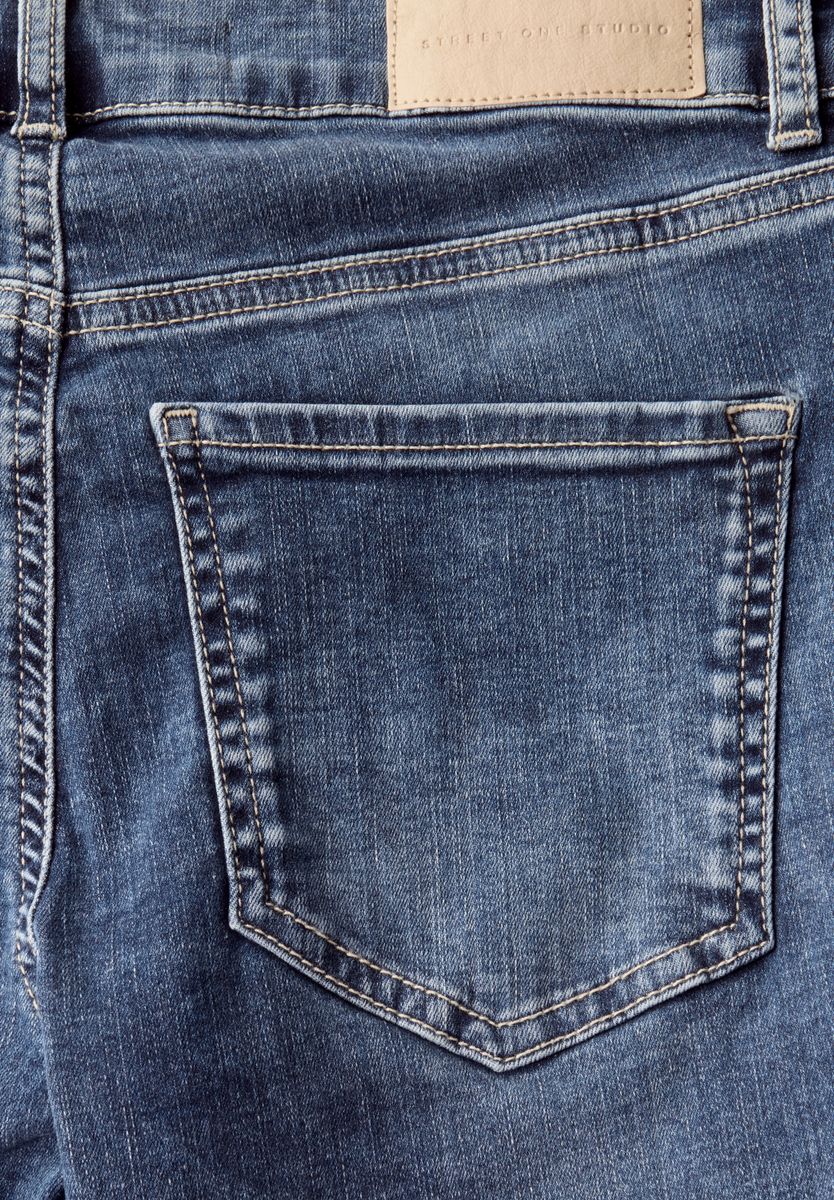 Flared Jeans