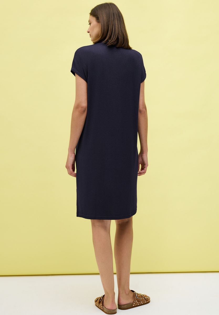 Sommerliches Strick-Kleid