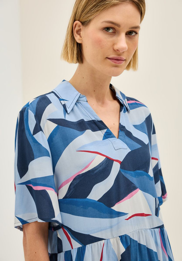 Kleid mit Volants