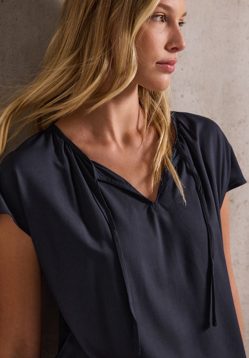 Viskosebluse mit Raffung