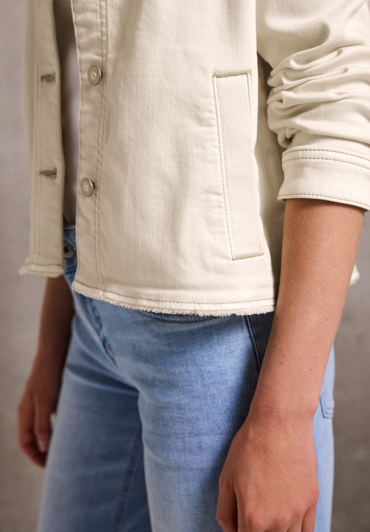 Leichte Jacke