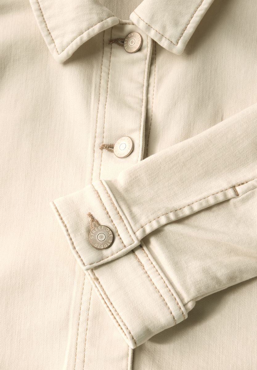 Leichte Jacke