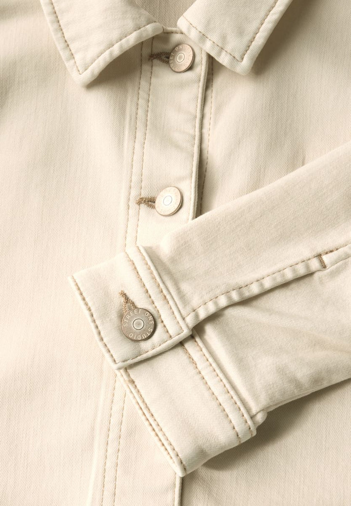 Leichte Jacke