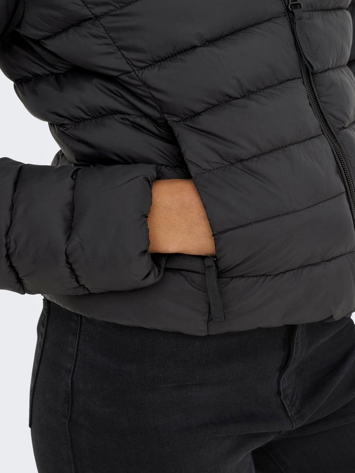 ONLTAHIA LW QUILTED JACKET OTW NOOS
