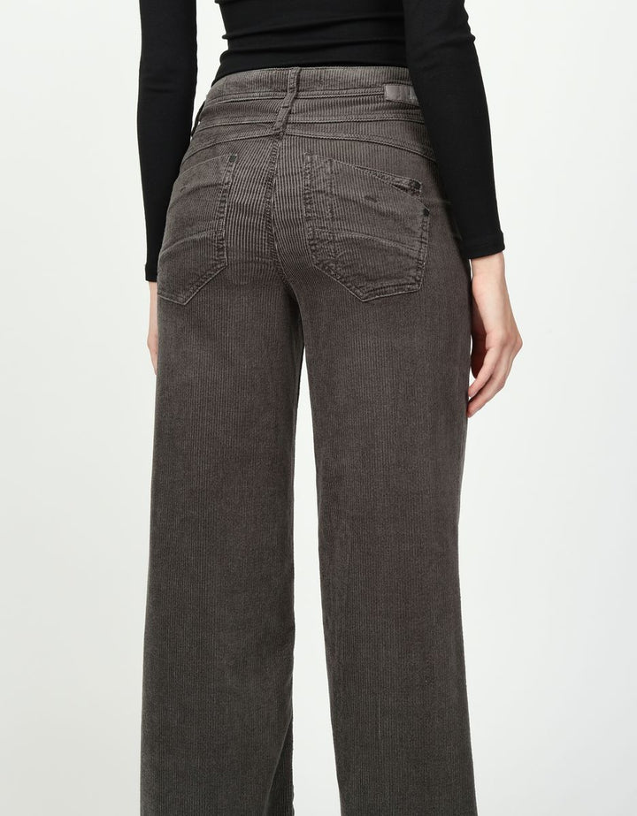 94AMELIE WIDE - wide fit