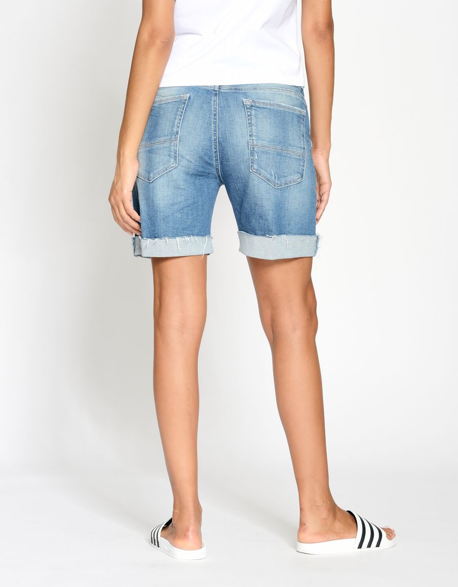 94NICA SHORTS - boyfriend fit