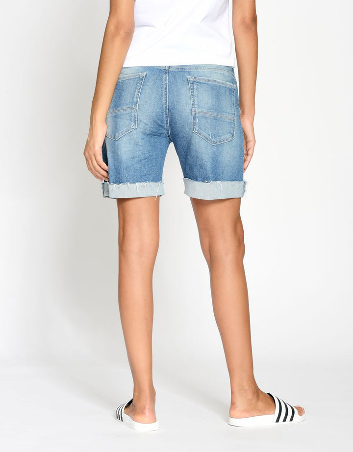 94NICA SHORTS - boyfriend fit