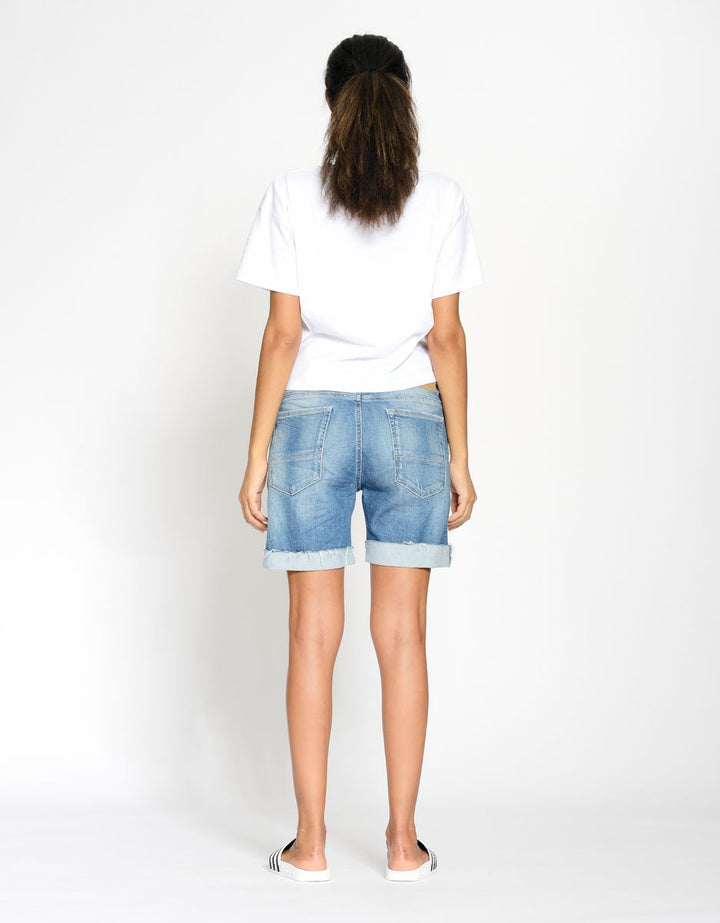 94NICA SHORTS - boyfriend fit
