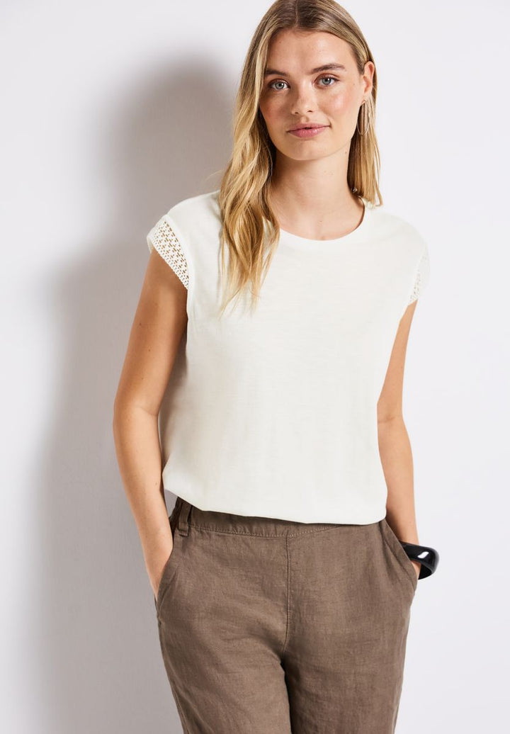 Shirt mit Häkeldetails