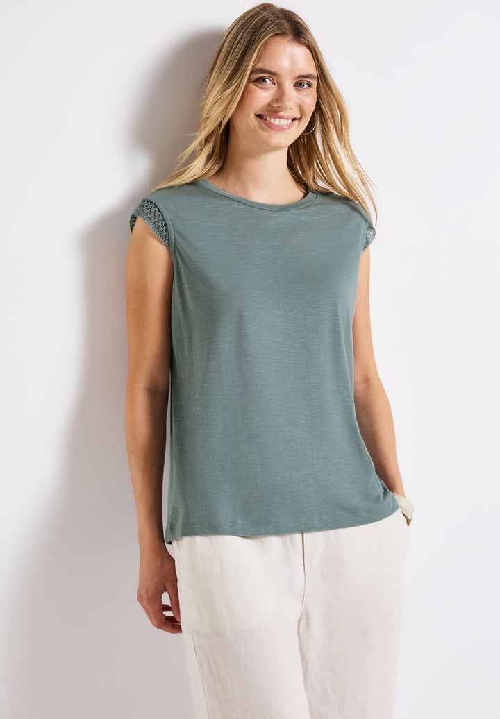 Shirt mit Häkeldetails