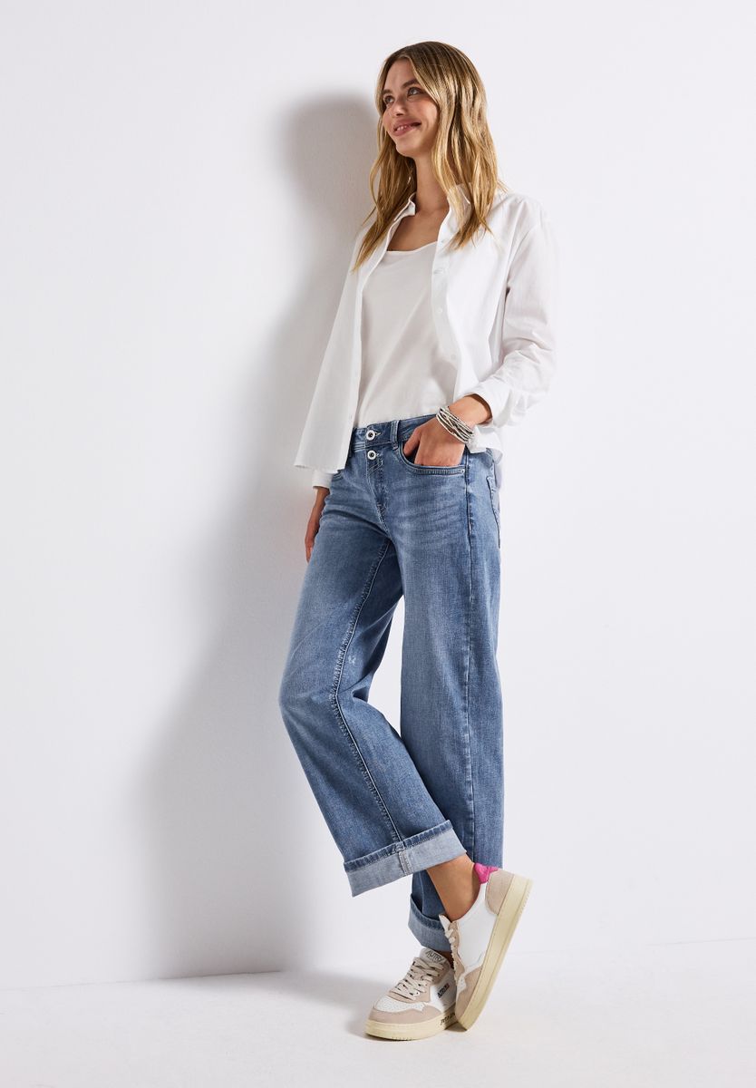 Straight Leg Jeans