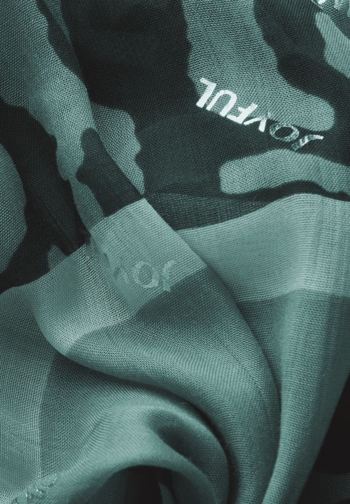 Loop Schal mit Foliendetails