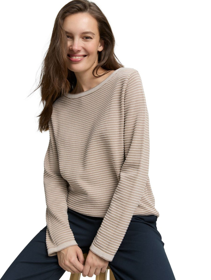 Strickpullover mit U-Boot-Ausschnitt