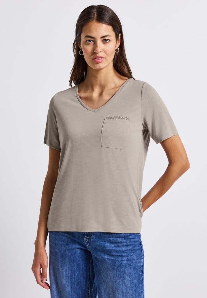 T-Shirt mit Schmuckdetail