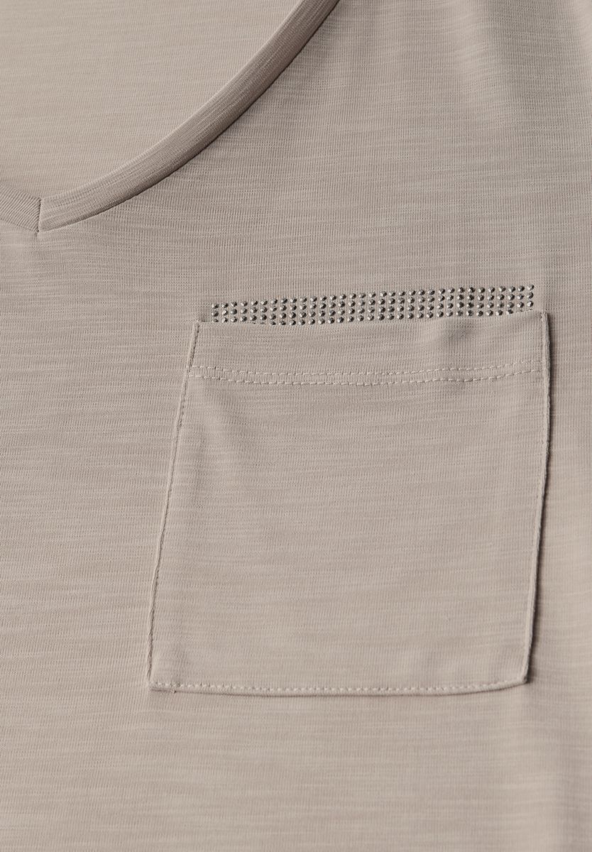 T-Shirt mit Schmuckdetail