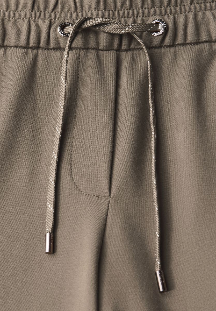 Casual Fit Hose