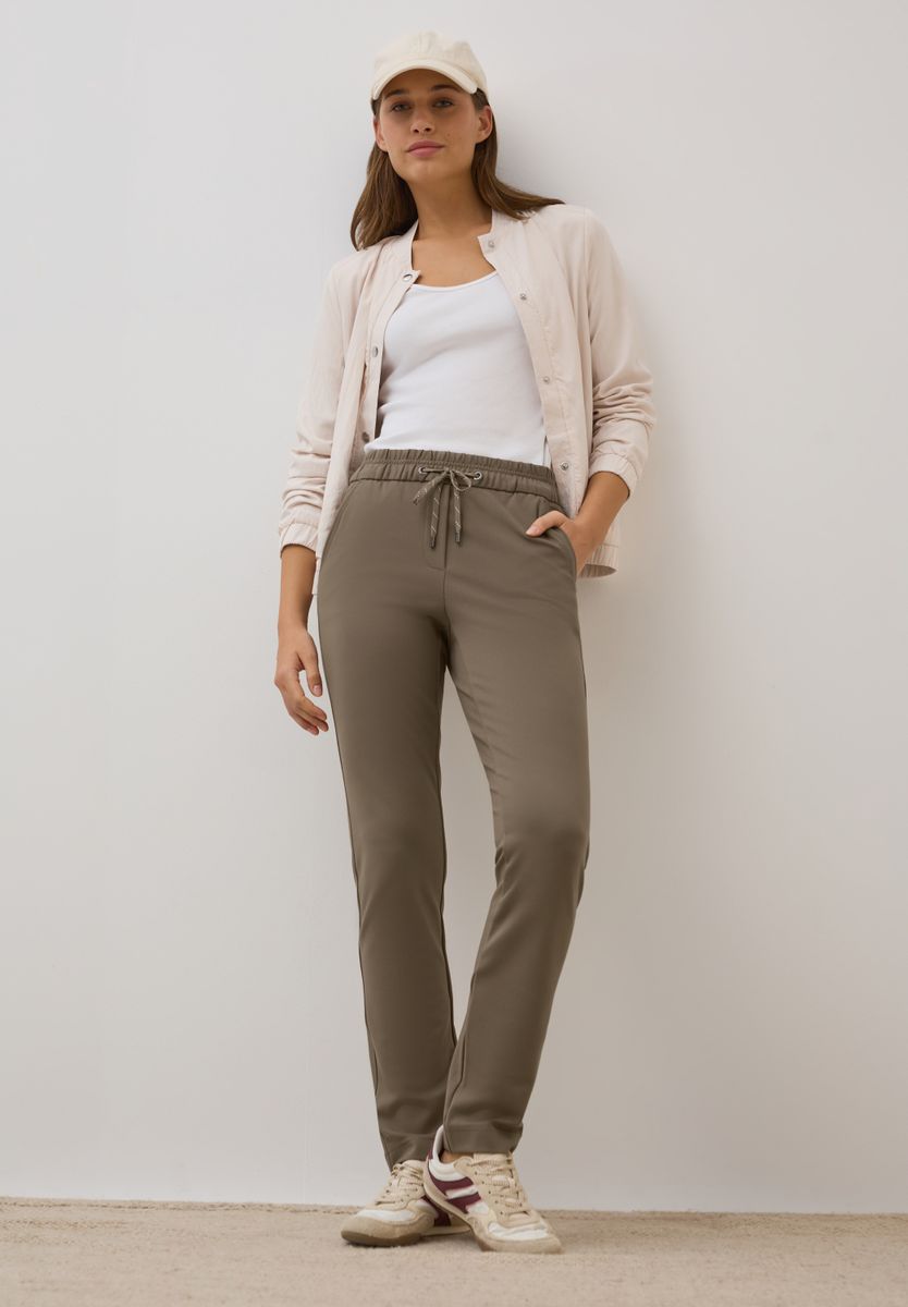 Casual Fit Hose