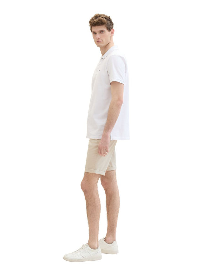 Slim Chino Shorts mit Gürtel