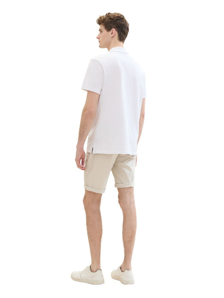 Slim Chino Shorts mit Gürtel