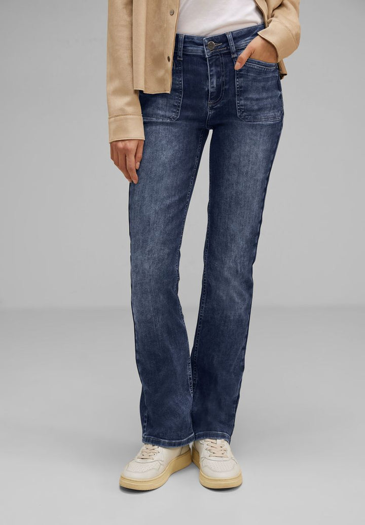 Casual Fit Bootcut Jeans