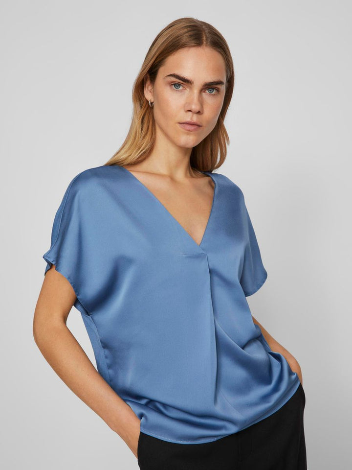 VIELLETTE V-NECK S/S SATIN TOP - NOOS